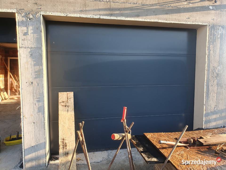 Brama garażowa używana
