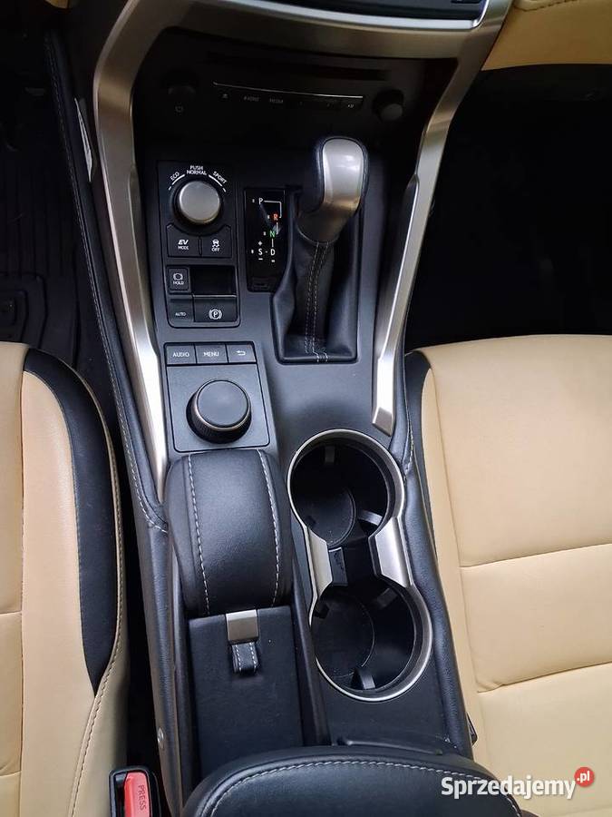 Lexus NX czarny na gwarancji salonu LEXUS mazowieckie