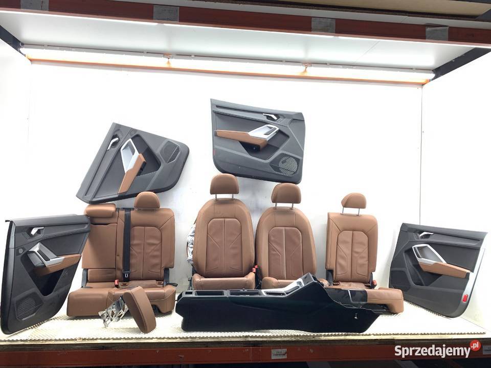 FOTELE KANAPA BOCZKI TUNEL KOMPLET AUDI Q3 II osobowe