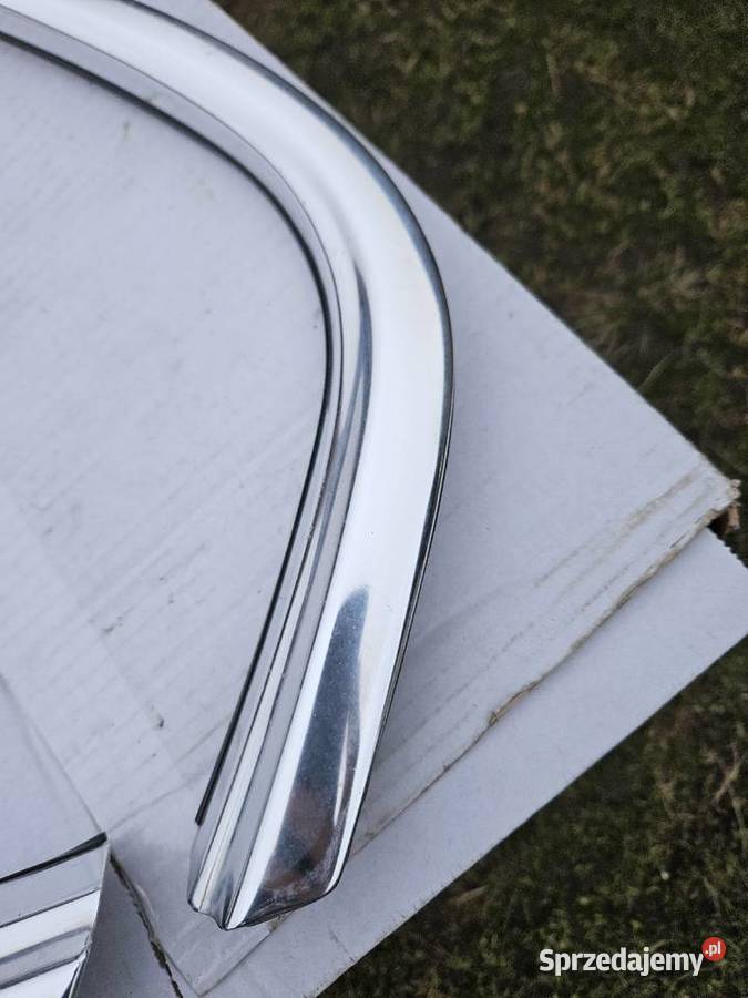 Listwy karoseryjne Bmw E32 lubelskie
