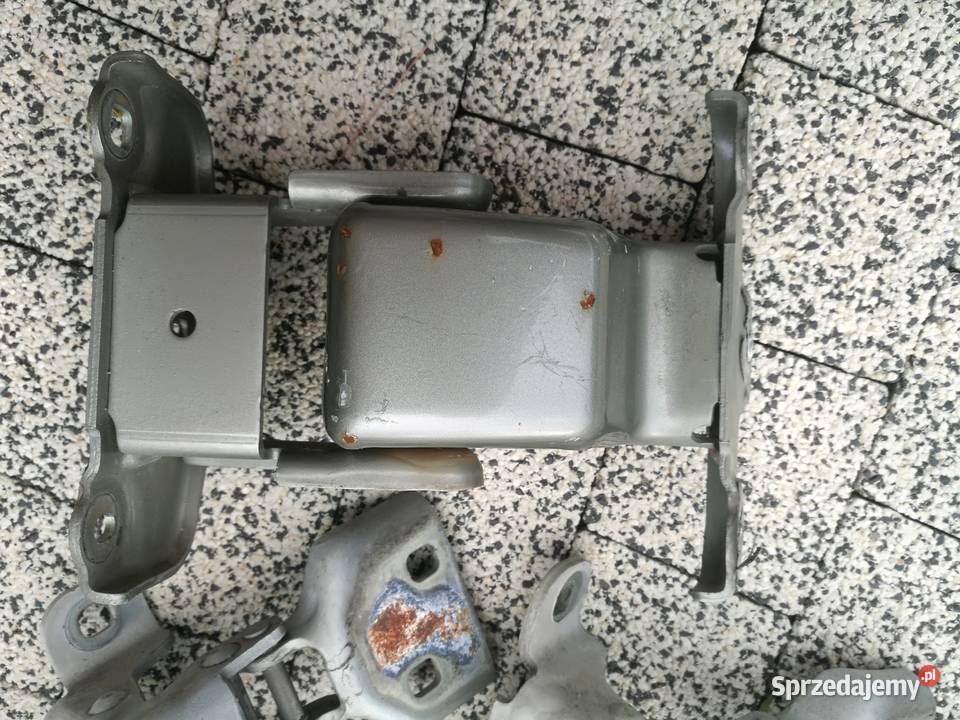 Zawiasy drzwi renault Trafic Vivaro Primaster Wólka Kosowska