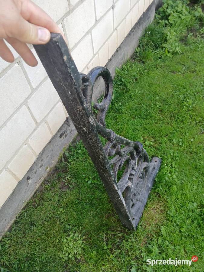 Stary wspornik żeliwny Pozostałe Gorzkowice
