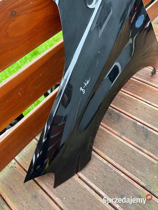 MERCEDES B KLASA W246 BŁOTNIK LEWY PRZEDNI PRZÓD Mirsk