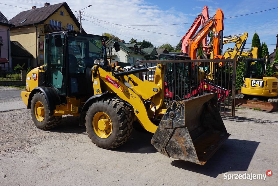 Ładowarka kołowa CAT 906 M 2020 Jeziorko