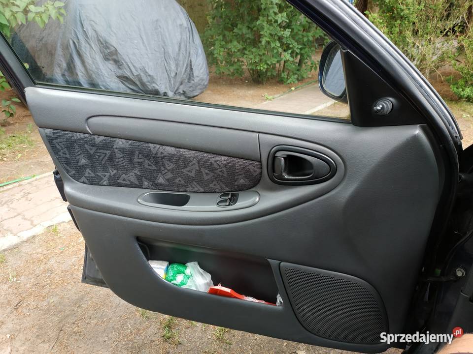 Sprzedam Lanosa 16 16v 2002r LPG uszkodzony benzyna+LPG