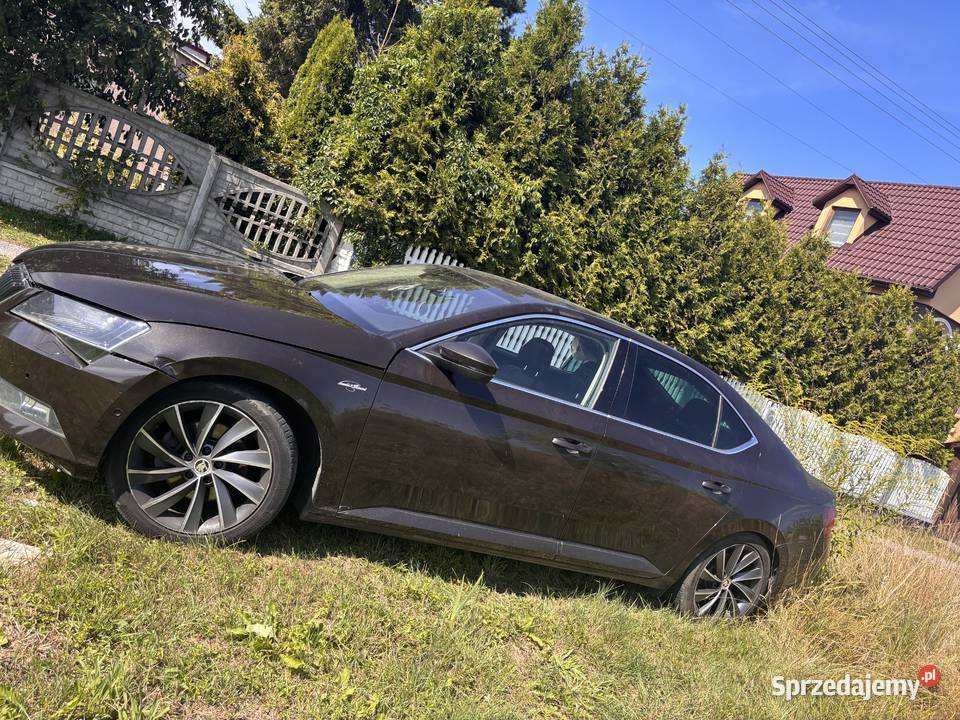 Skoda Superb III 112015 LK 20tsi dsg automat 220 światła przeciwmgielne Škoda