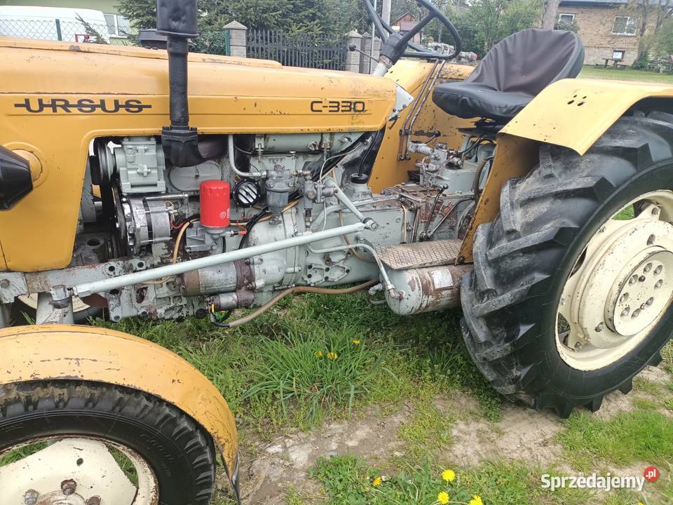 URSUS C330
