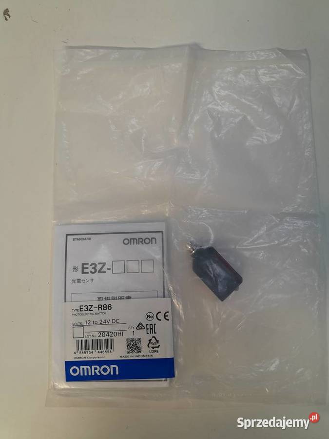 Czujnik fotoelektryczny OMRON E3ZR86OMI