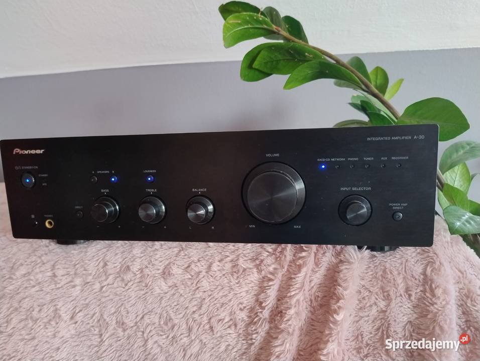 Wzmacniacz Pioneer a 30 k z pilotem