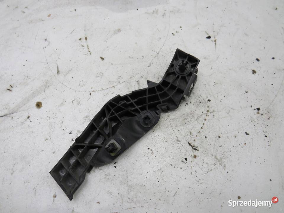 ŚLIZG ZDERZAKA PRAWY TYŁ KOMBI AVENSIS T29