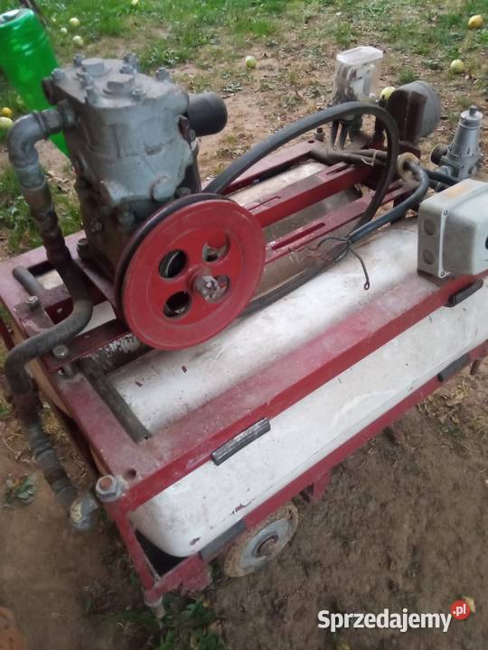Kompresor dwutłokowy 120l Krosno sprzedam