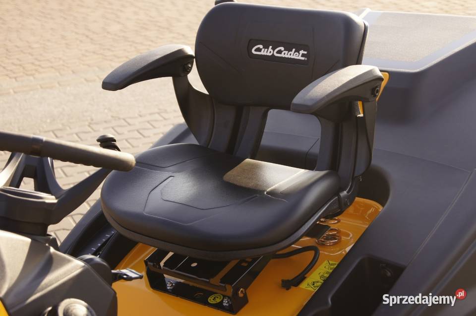 Podłokietniki fotela do traktora Cub Cadet XT Kobiele Wielkie sprzedam