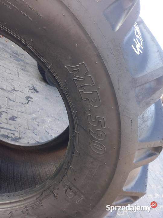 Opona używana 44565225 44565R225 18225 BKT 800 Zaścianki