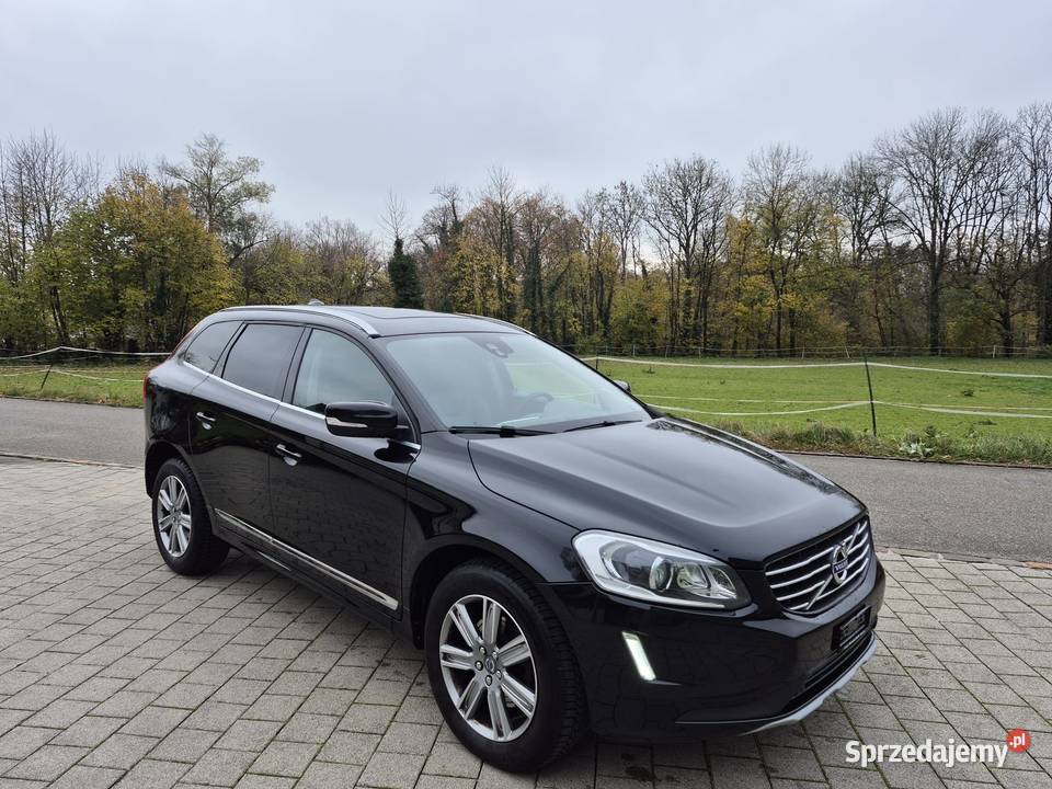 Volvo xc60 24D5 4x4automat opłacony Szwajcar łopatki zmiany biegów Lublin