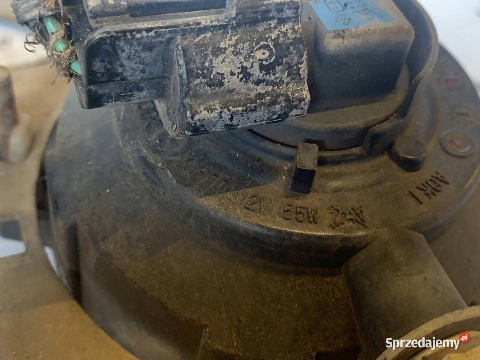 OUTLANDER LIFT II 11r halogen lewy Kielce sprzedam