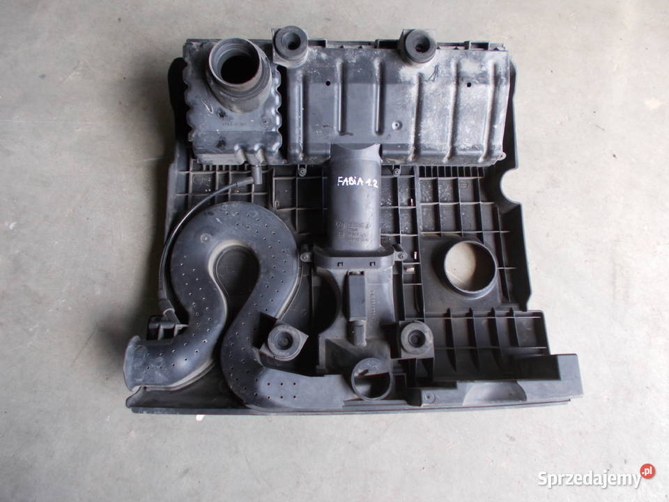 skoda FABIA 12 8v 05r osłona silnika obudowa Zamość
