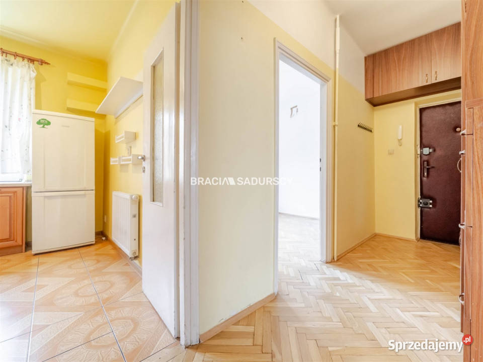 sprzedaży mieszkania 489m2 2 pokojowe Kraków Rok budowy 1977 małopolskie