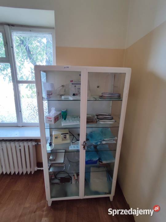 Syndyk sprzeda Wyposażenie przychodni 50 sprzedam
