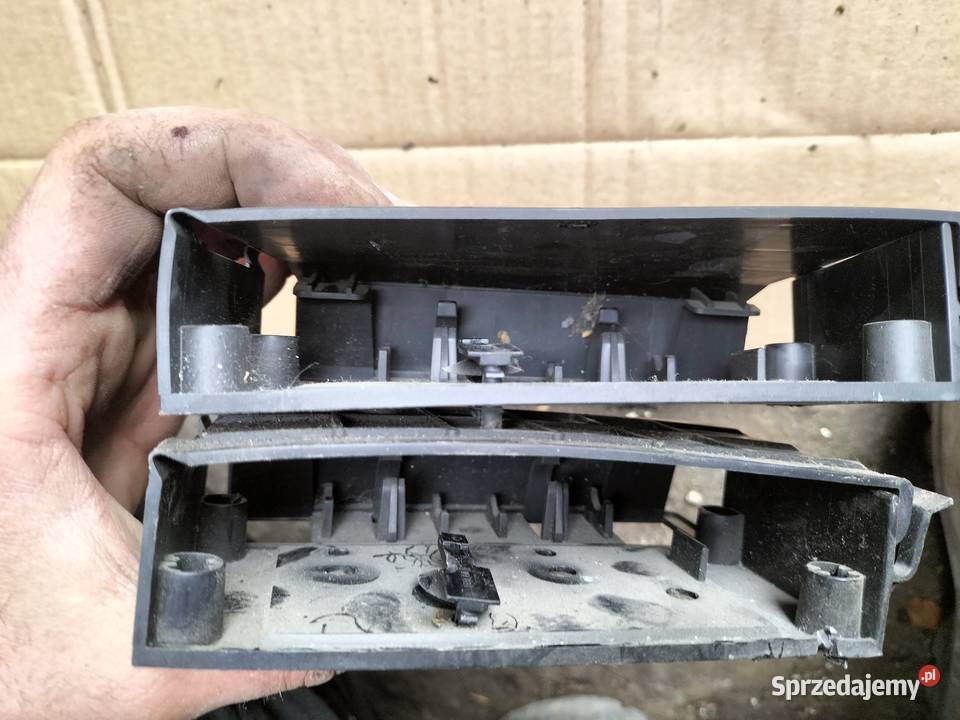 MONDEO MK1 MK2 OSŁONA WIĄZKI KABLI KOSTEK POD Kamień-Kolonia