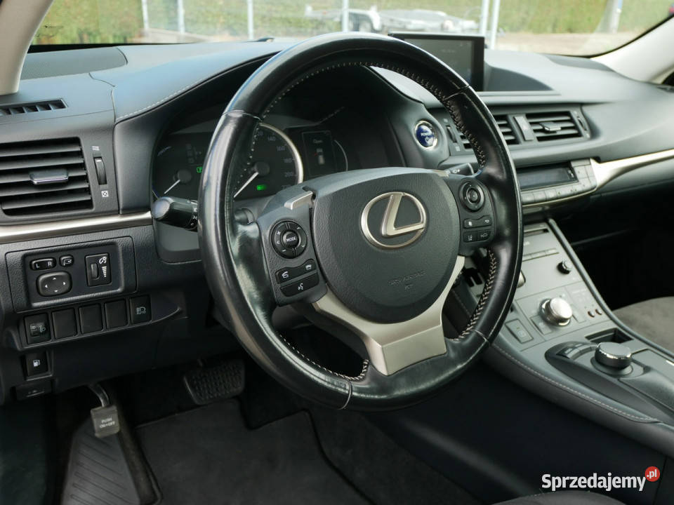 Lexus CT 200H 18VVTi Hybrid 136 Eu6 Automat światła do jazdy dziennej