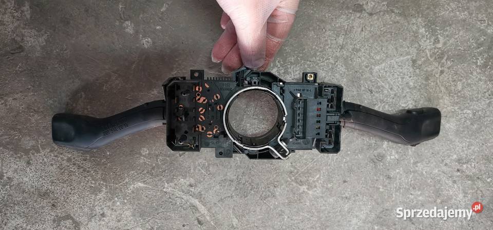 Przełącznik zespolony świateł wycieraczek Audi Konin