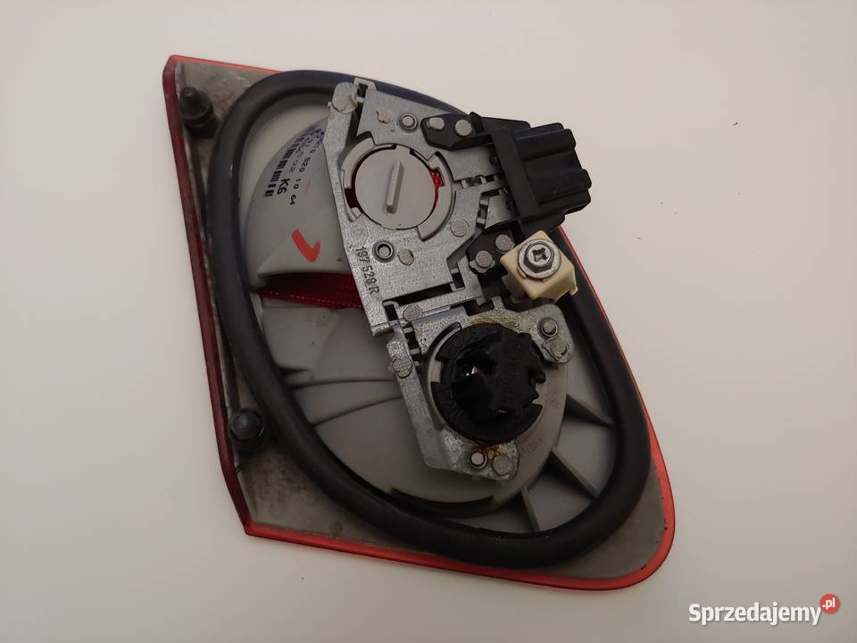 Mercedes w210 E klasa lampa tylna Prawa w klapie Wrocki