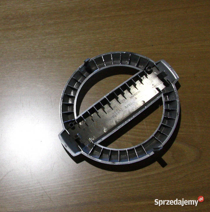 Znaczek przód do Nissan NV400 do grilla