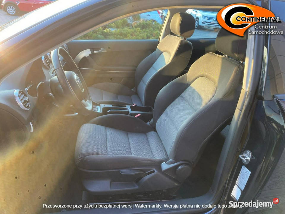 Audi A3 3drzwiowe Pierwszy właścicielstan 8P aluminiowe felgi Żory sprzedam