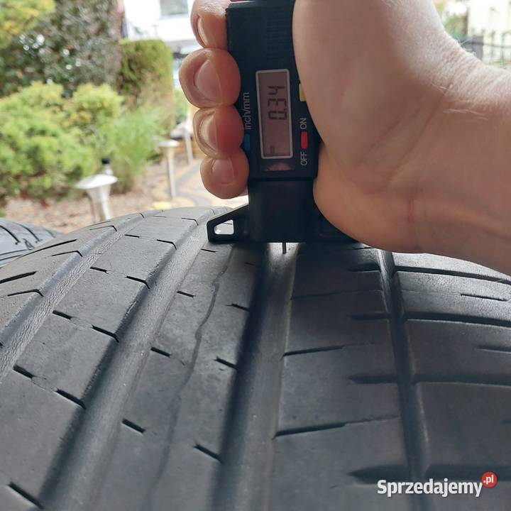 Falken Azenis FR510 SUV 23550R19 komplet Żyrzyn