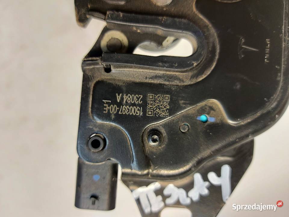 TESLA MODEL Y 2023r Zamek maski siłownik