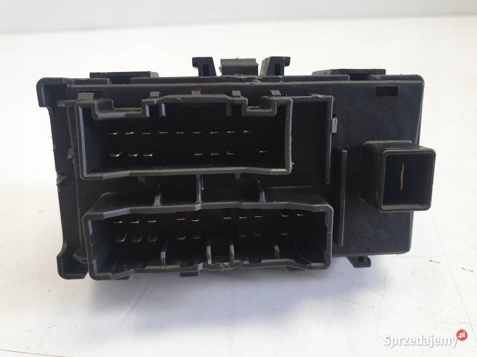 SKRZYNKA BEZPIECZNIKÓW Kia Sorento II 22 CRDI Skrzynki bezpieczników sprzedam