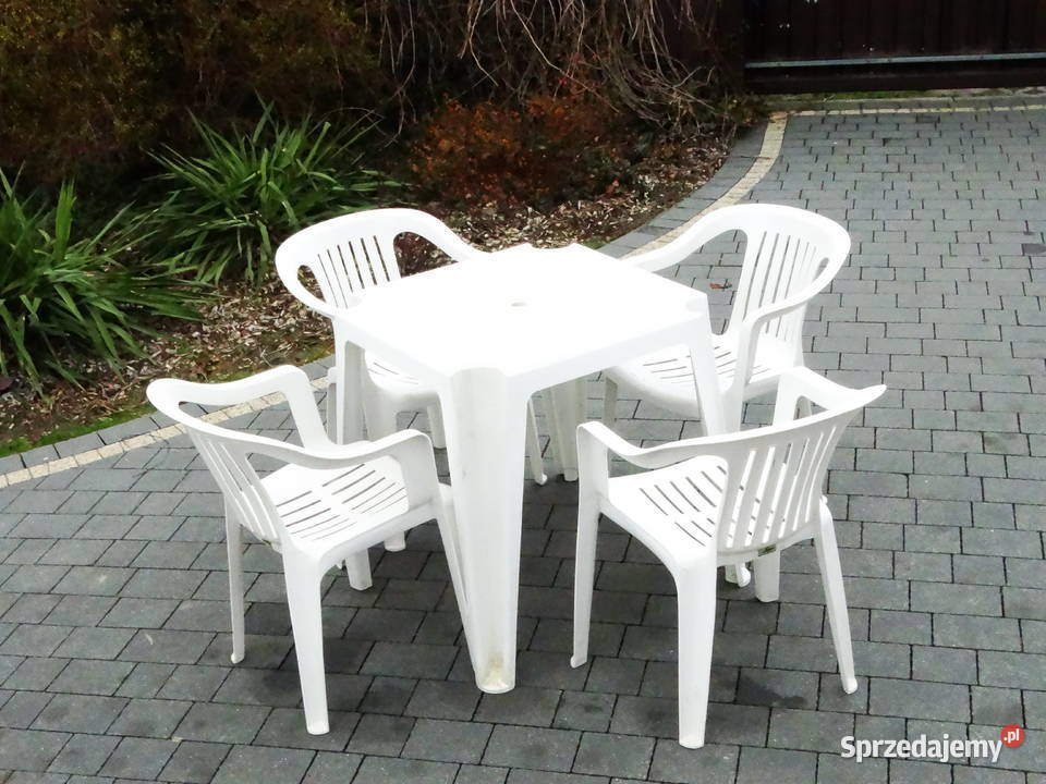 Zestaw mebli ogrodowych stolik cztery krzesła Biłgoraj