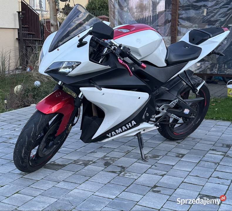 Sprzedam Yamaha yzf 125 R elektryczny starter Markowa