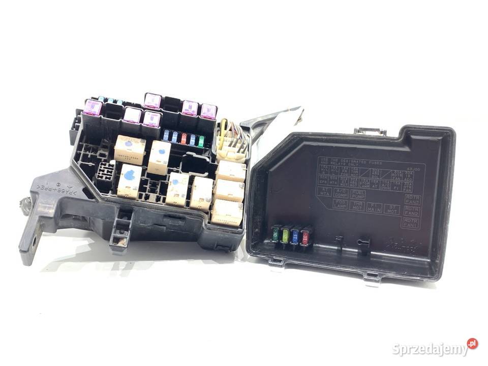 SKRZYNKA BEZPIECZNIKÓW SUZUKI SWIFT III