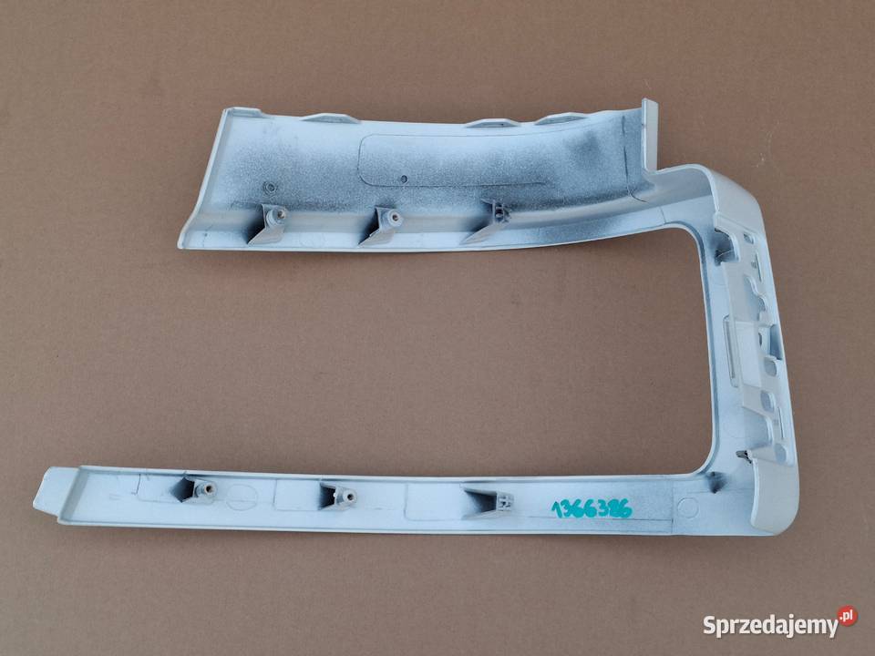 SCANIA R S RAMKA OBUDOWA REFLEKTORA PRAWA OSŁONA