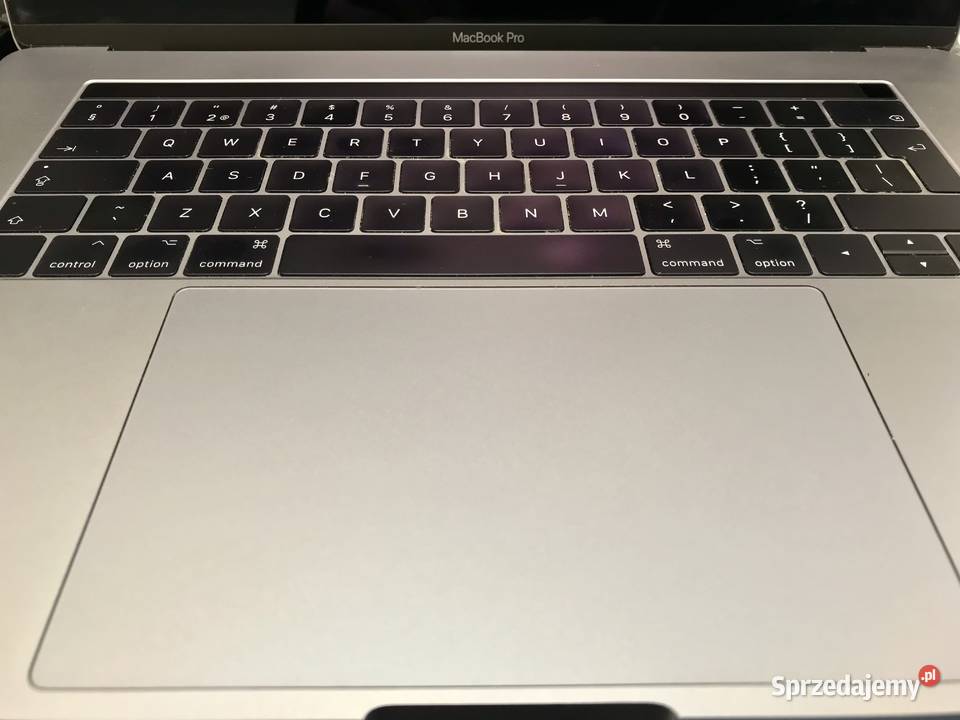 APPLE MacBook Pro 15 2017 i7 29GHz 16 512GB AMD 16GB