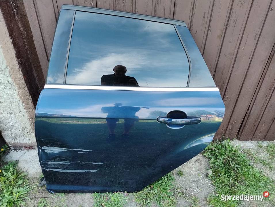 Drzwi kopmpletne Ford Focus mk3 lewy tył kombi Książenice sprzedam