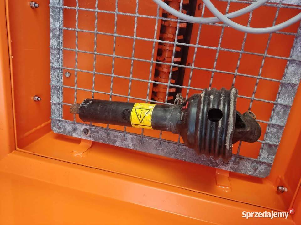 Piaskarka rozsiewacz piasku Wiedenmann ICE podkarpackie