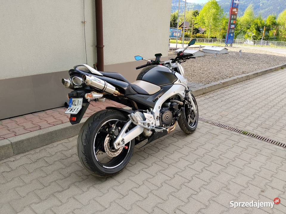 Suzuki GSR 600 Tymbark