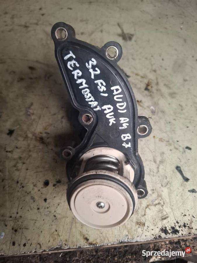 AUDI A4 B7 32 FSI obudowa termostatu świętokrzyskie