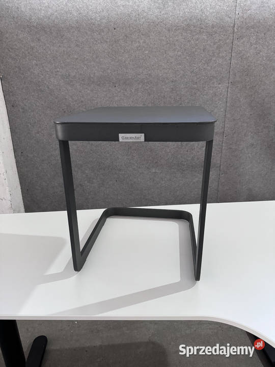 Syndyk sprzeda meble i sprzęt ogrodowy