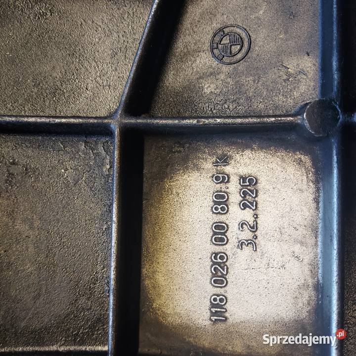 Pokrywa zaworów BMW E21 4cyl