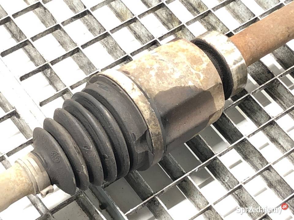 PÓŁOŚ PRAWY PRZÓD DACIA DUSTER 391003147R 16 105 Układ napędowy