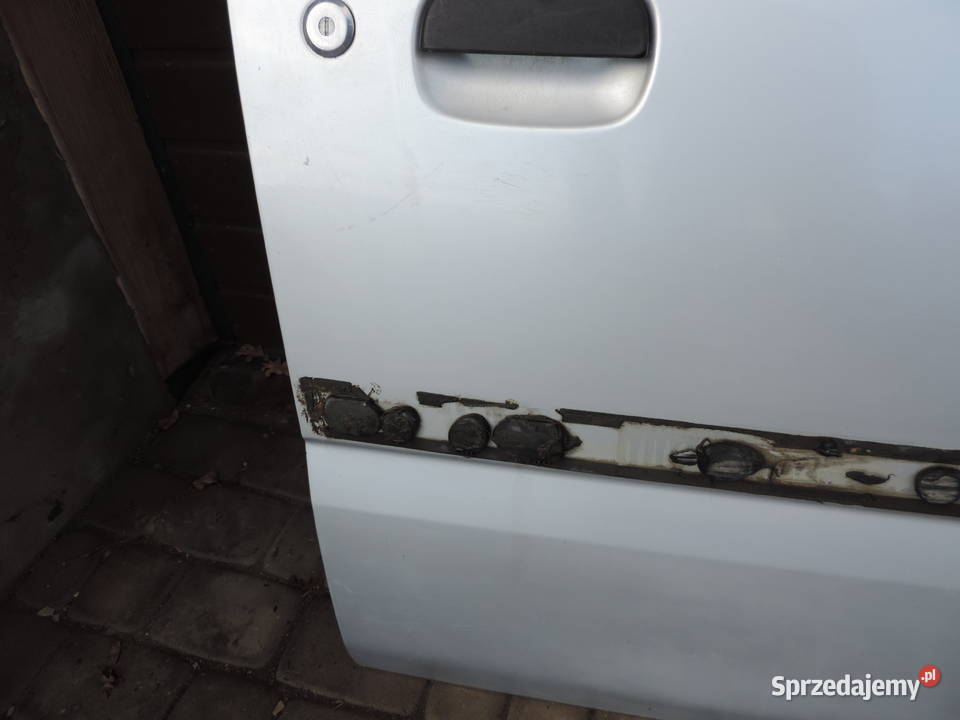 OPEL AGILA A DRZWI PRAWY PRZÓD Z157 Rok produkcji 2002 Drzwi Nowy Sącz