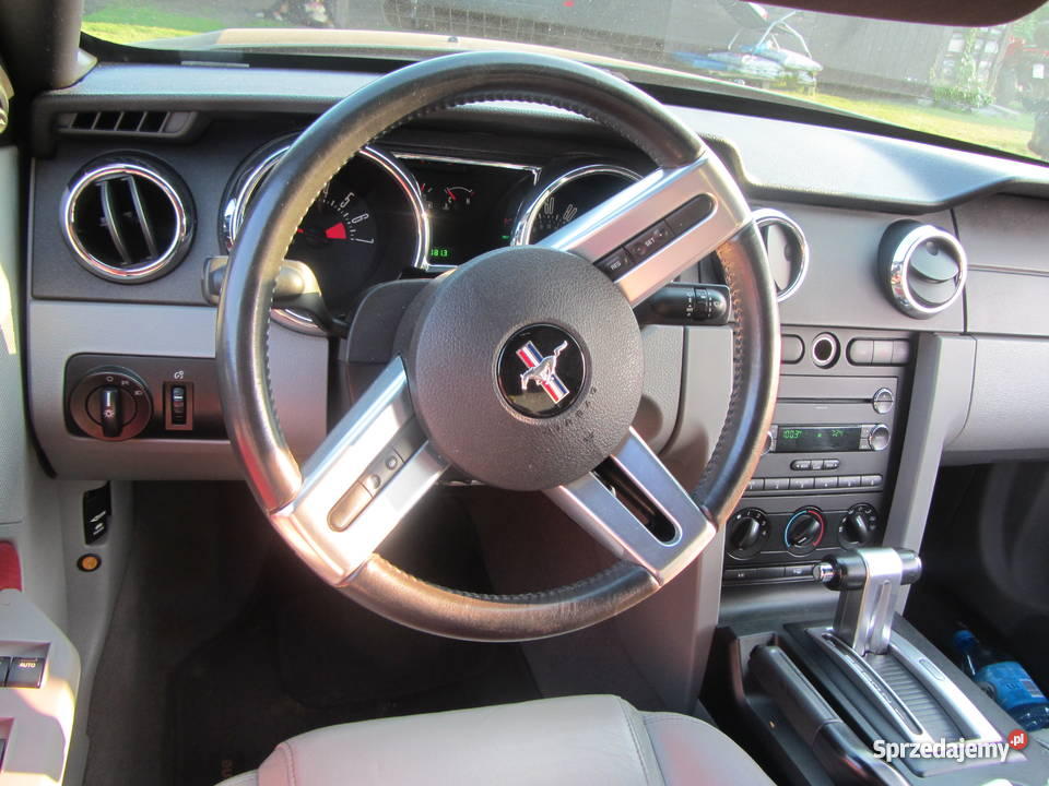 Ford Mustang Cabrio światła przeciwmgłowe Samochody osobowe Nędza