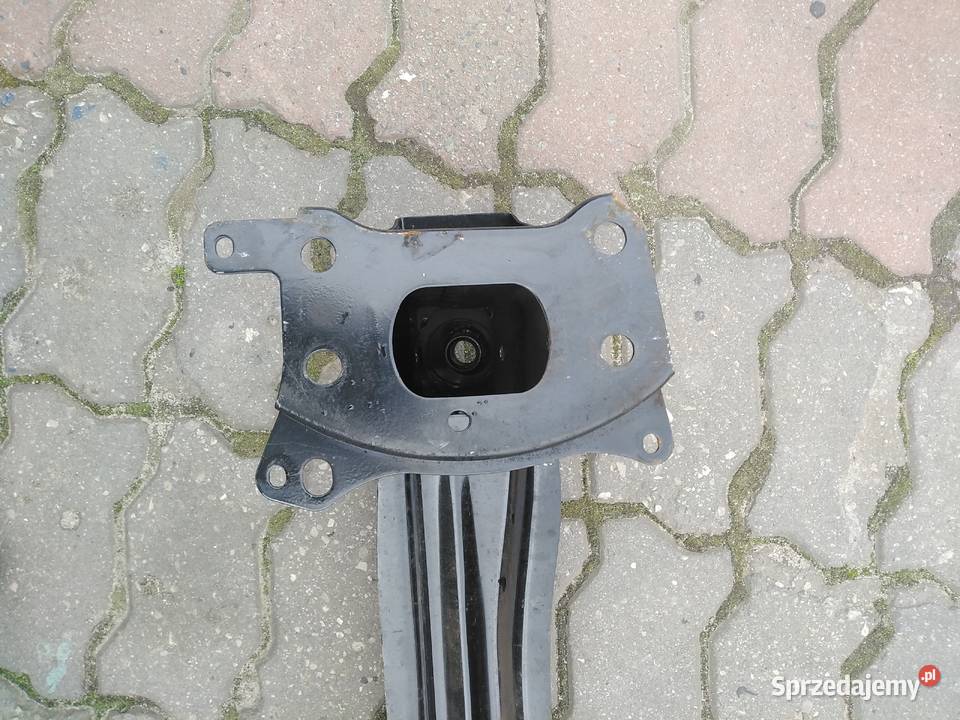 Belka zderzaka przód vw Caddy Touron nowa