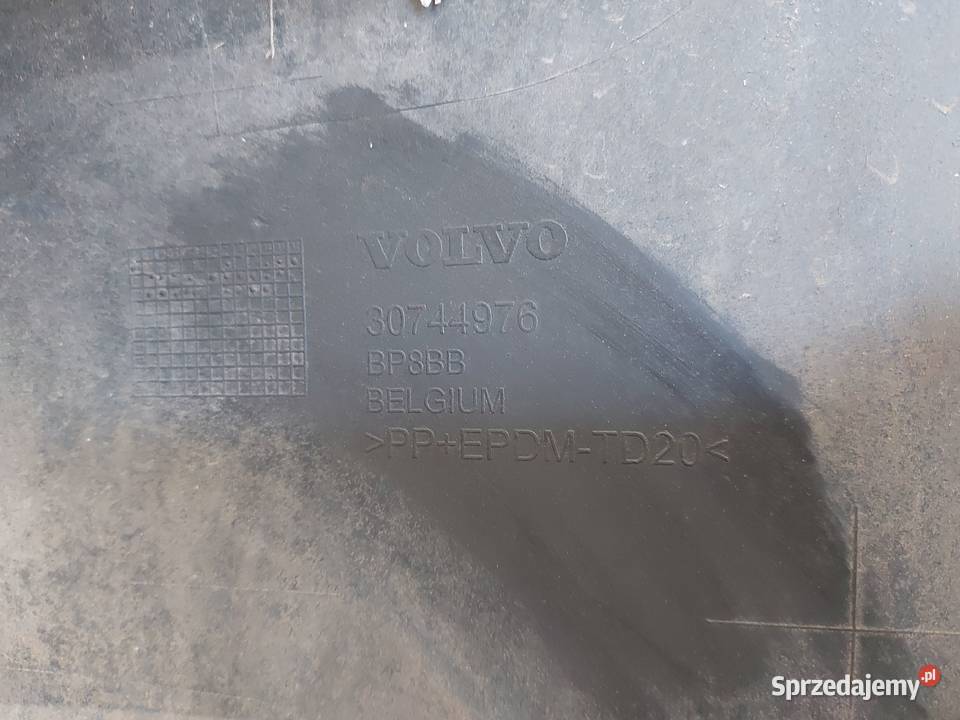 VOLVO V50 LIFT 30744976 zderzak przód osobowe Kielce