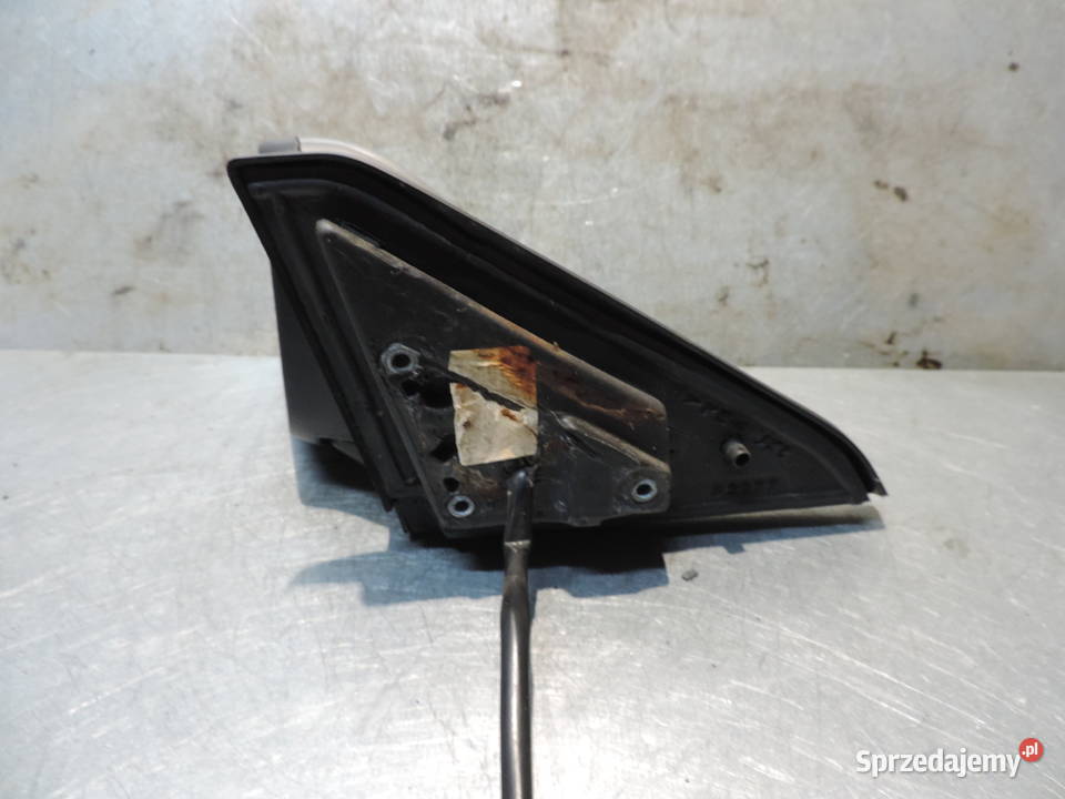VOLVO V40 I LIFT LUSTERKO LEWE 5 PIN 35722