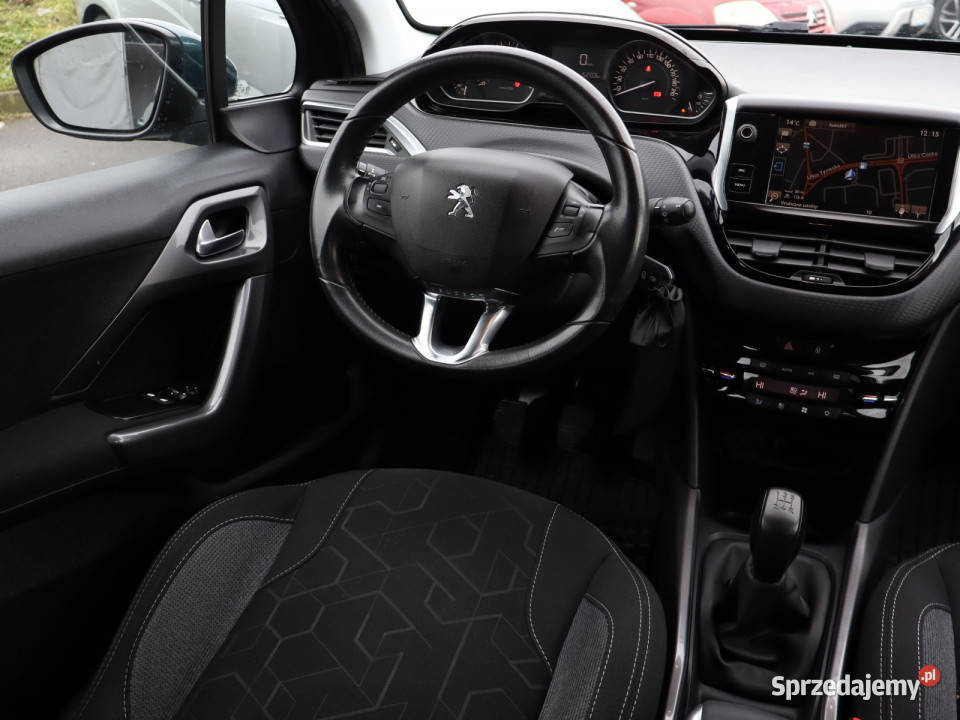 Peugeot 2008 12 PureTech Bielany Wrocławskie