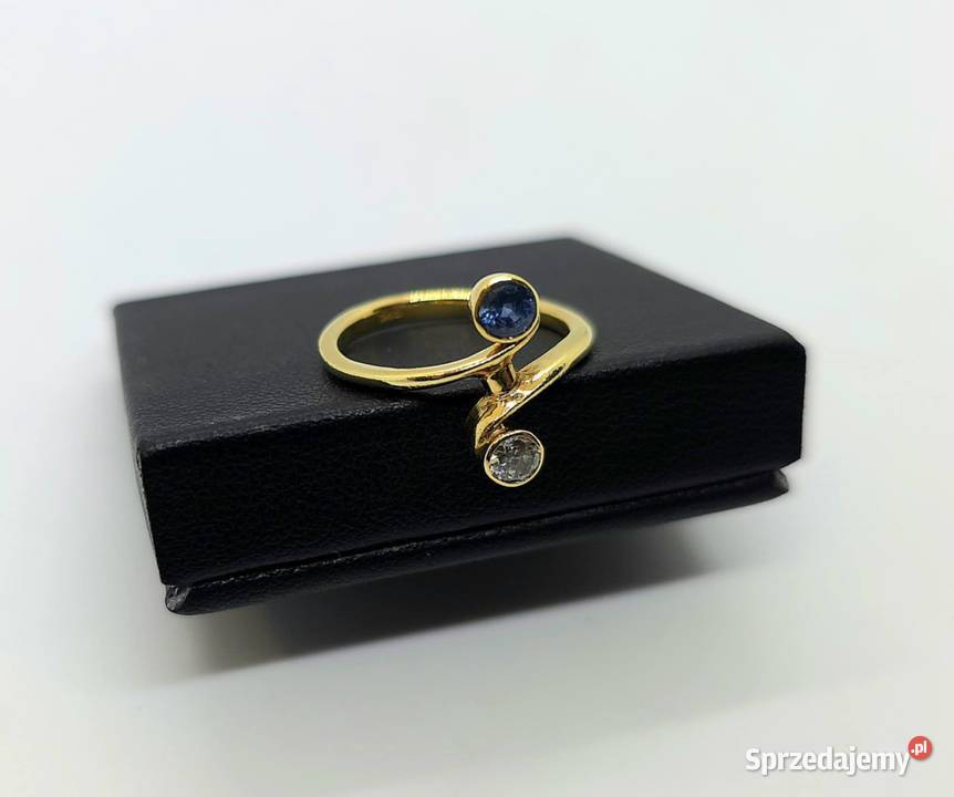 Złoty pierścionek z diamentem i szafirem próby Elbląg